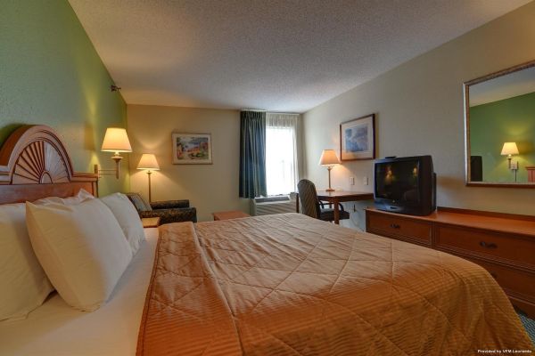 Inn At Clinton